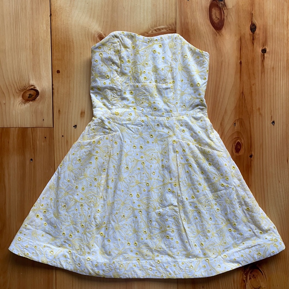 LILLY PULITZER SIZE 00 WHITE DRESS YELLOW FLOWERS